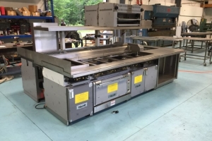 Custom Stainless Counters & Tables (3)